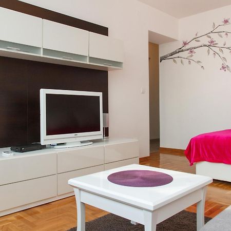 Stay In Apartments Belgrado Buitenkant foto