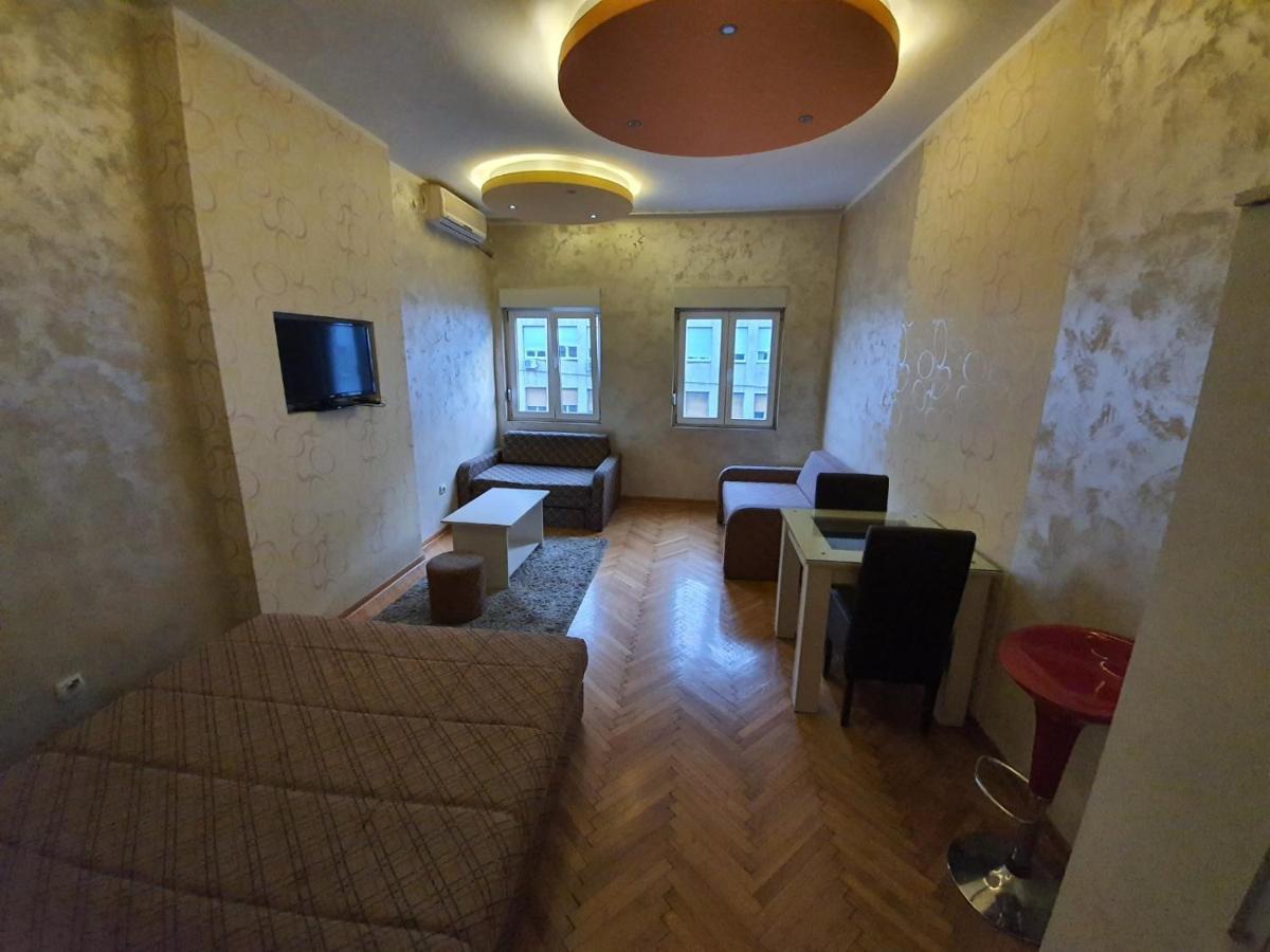 Stay In Apartments Belgrado Buitenkant foto