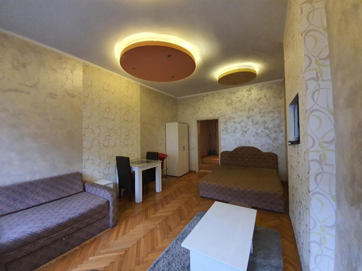 Stay In Apartments Belgrado Buitenkant foto